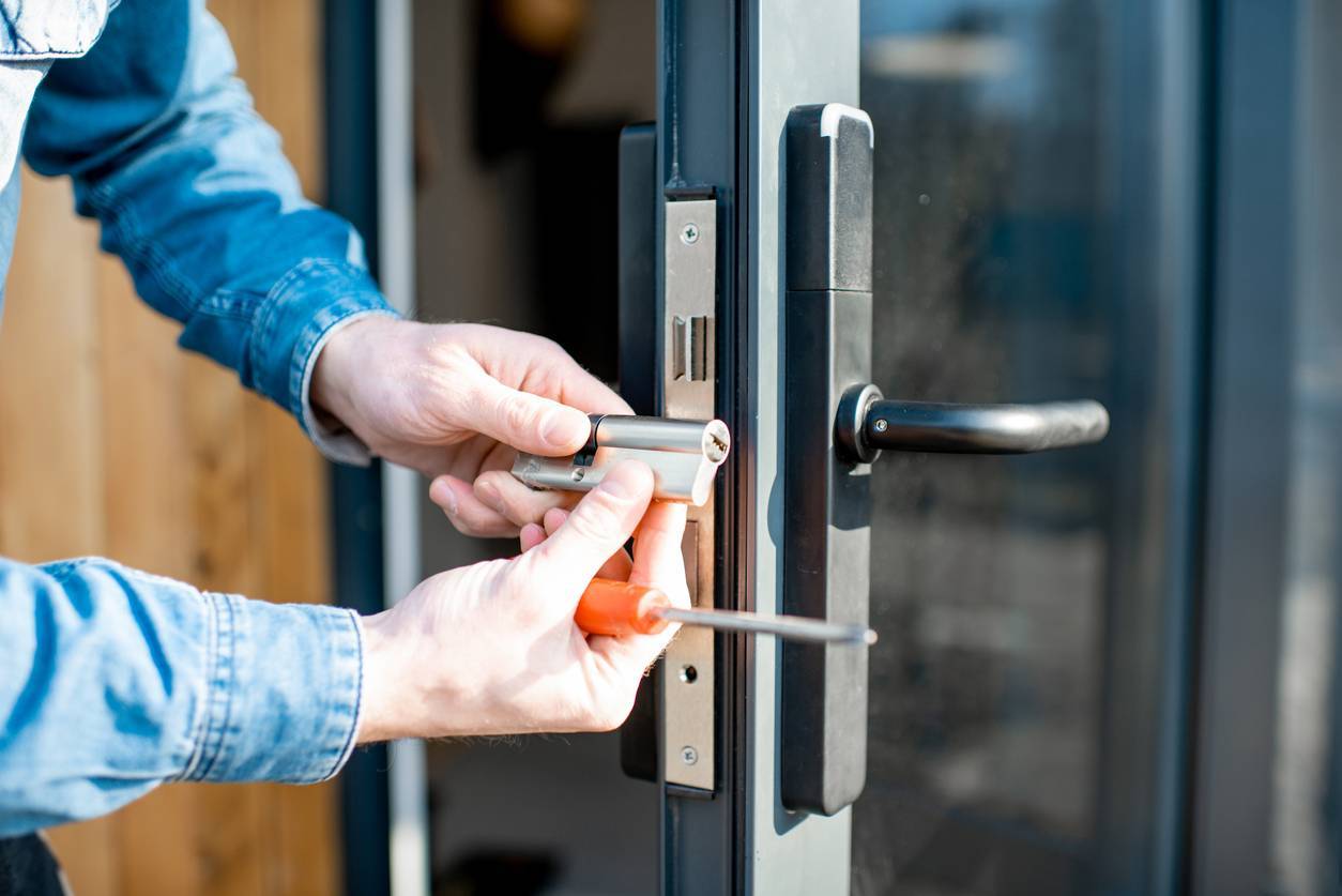 serrurier sécuriser domicile maison porte blindée insécurité