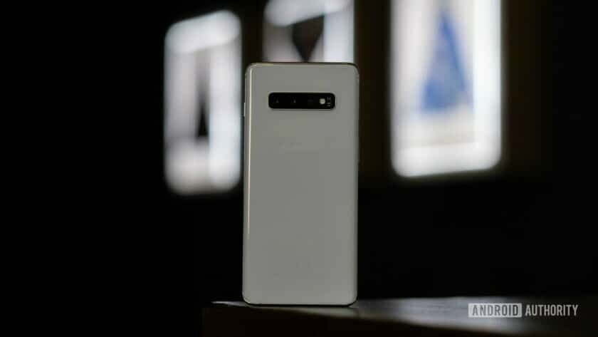 Samsung Galaxy S10 Plus Back (5 of 9)