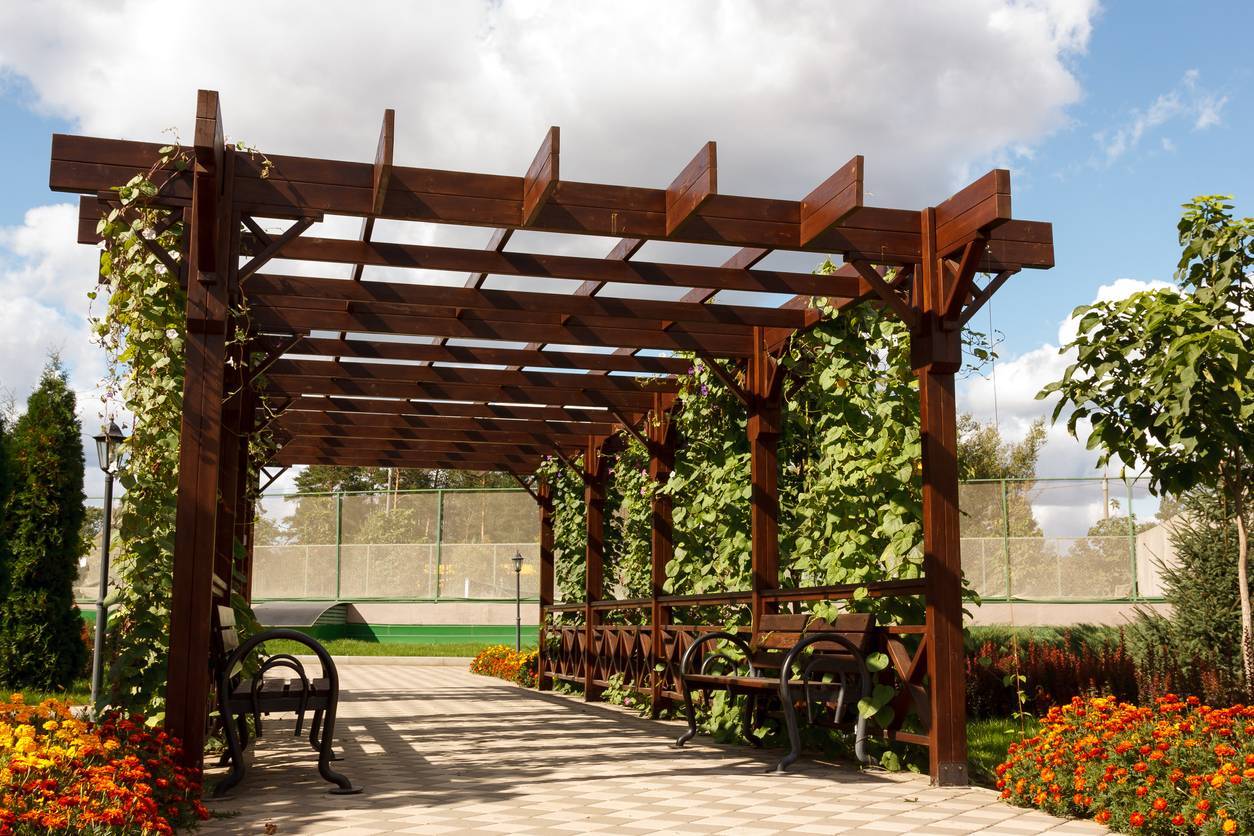 pergola bioclimatique sur mesure jardin