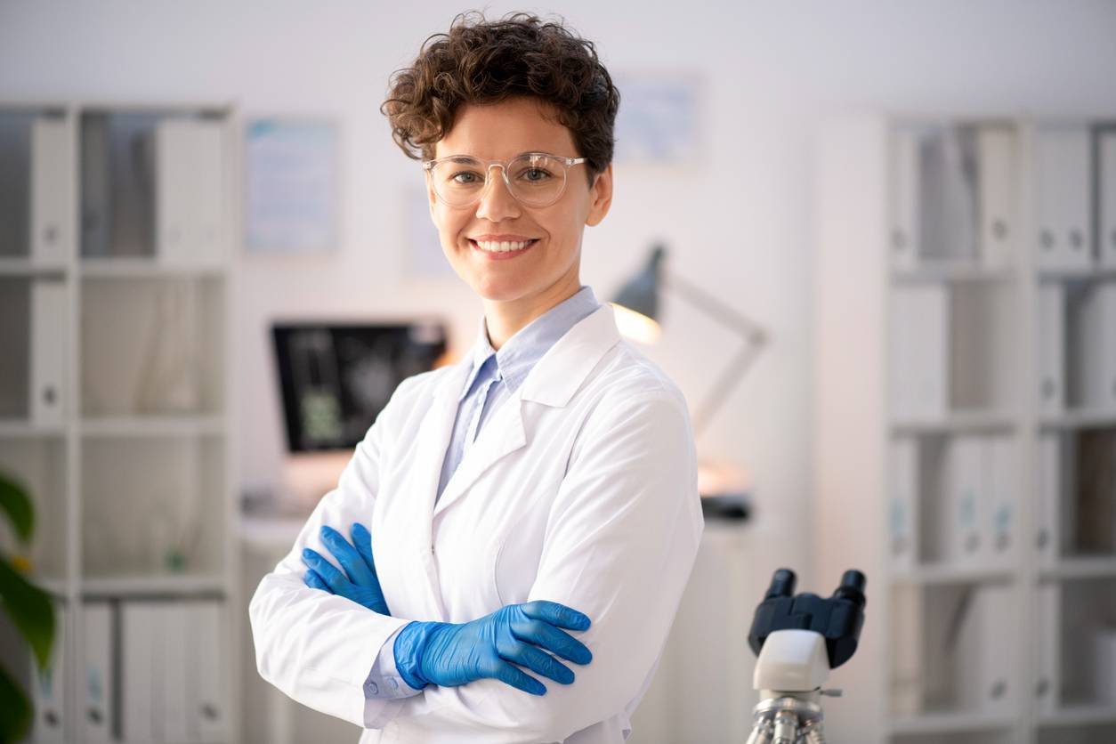 vêtement de travail femme laboratoire blouse